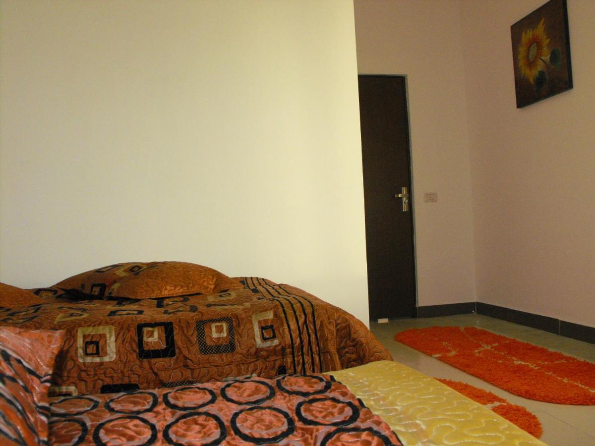 Casa Rustica Apart & Rooms Cîmpineanca 外观 照片