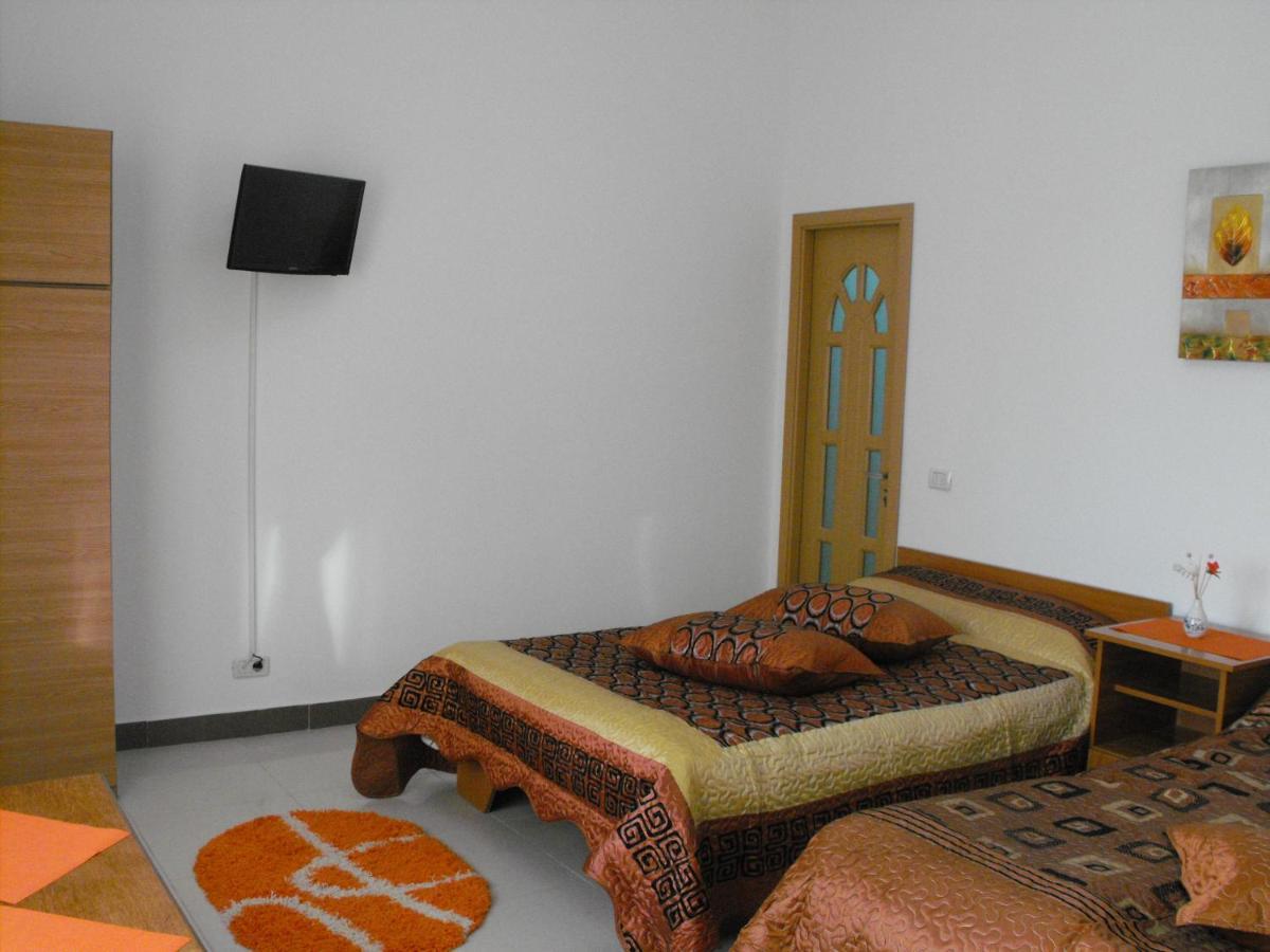 Casa Rustica Apart & Rooms Cîmpineanca 外观 照片