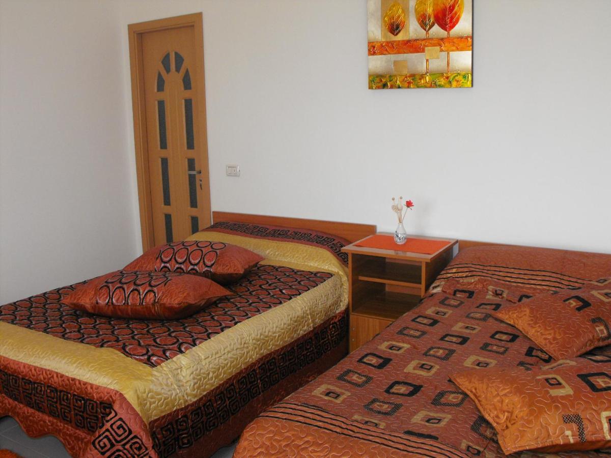 Casa Rustica Apart & Rooms Cîmpineanca 外观 照片